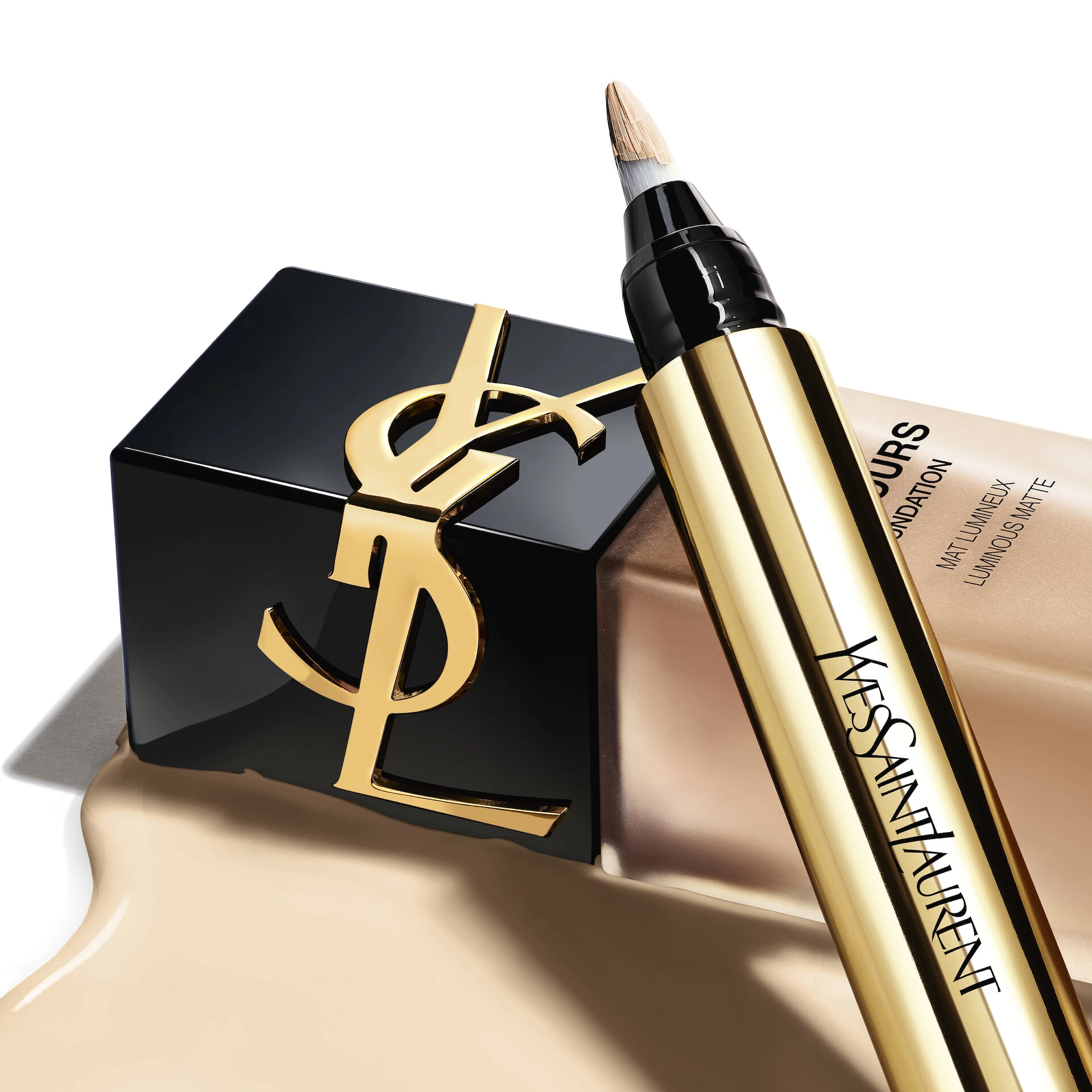 Fundația Encre De Peau All Hours MN7 - Yves Saint Laurent