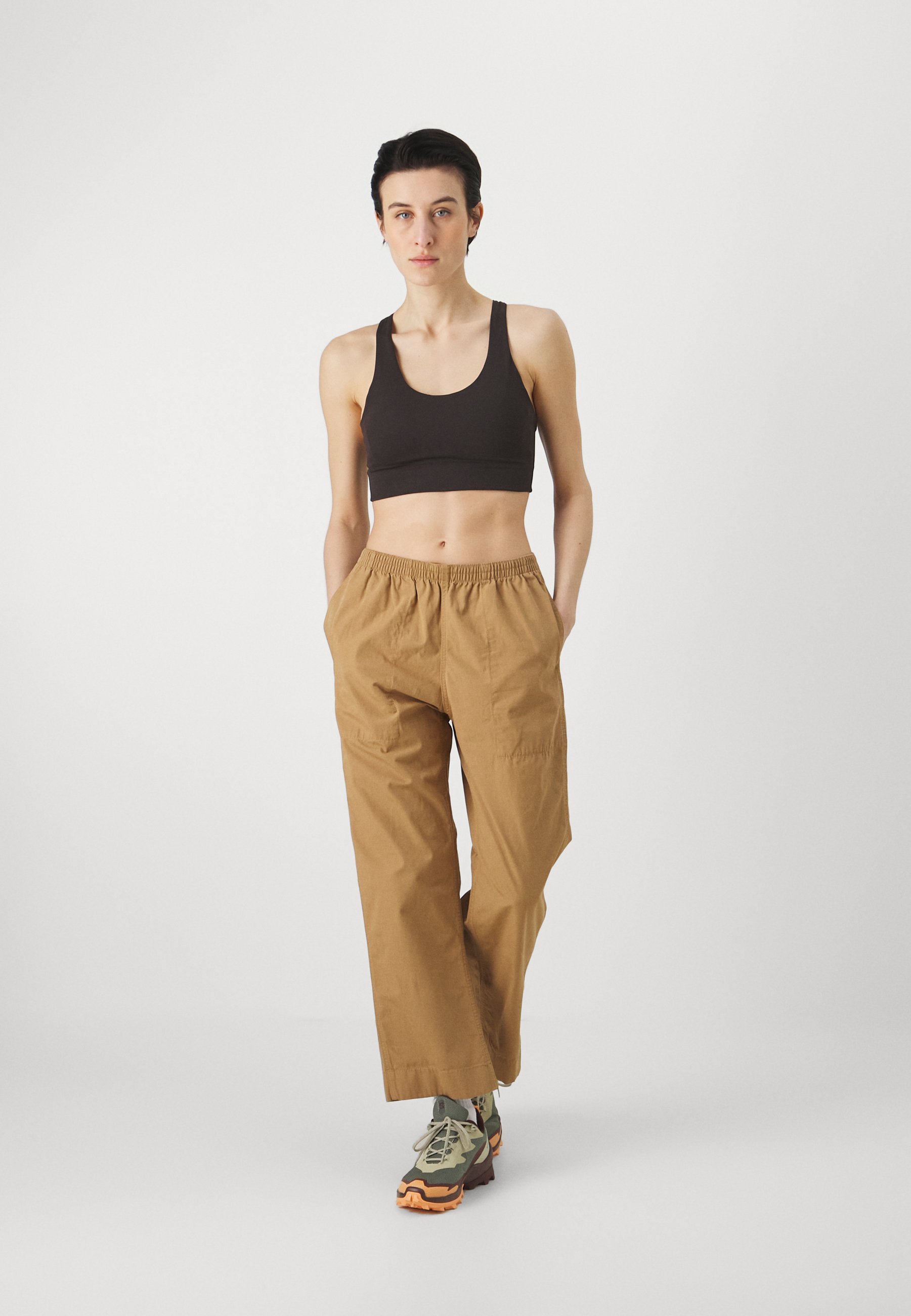 Patagonia MAIPO MID IMPACT BRA – Sport-BH mit leichter Stützwirkung – Schwarz