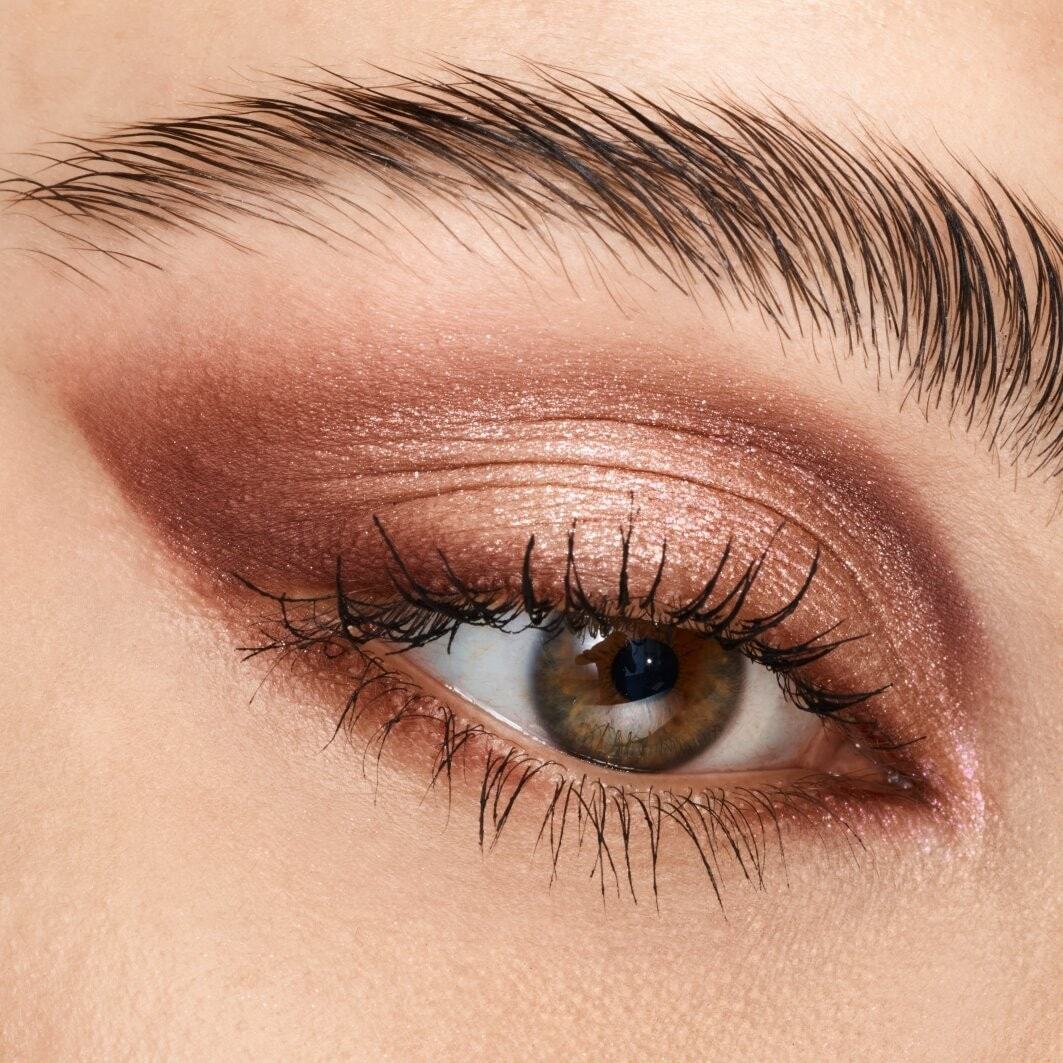 Catrice paleta senčil za oči “Daring Nude” – 18 g