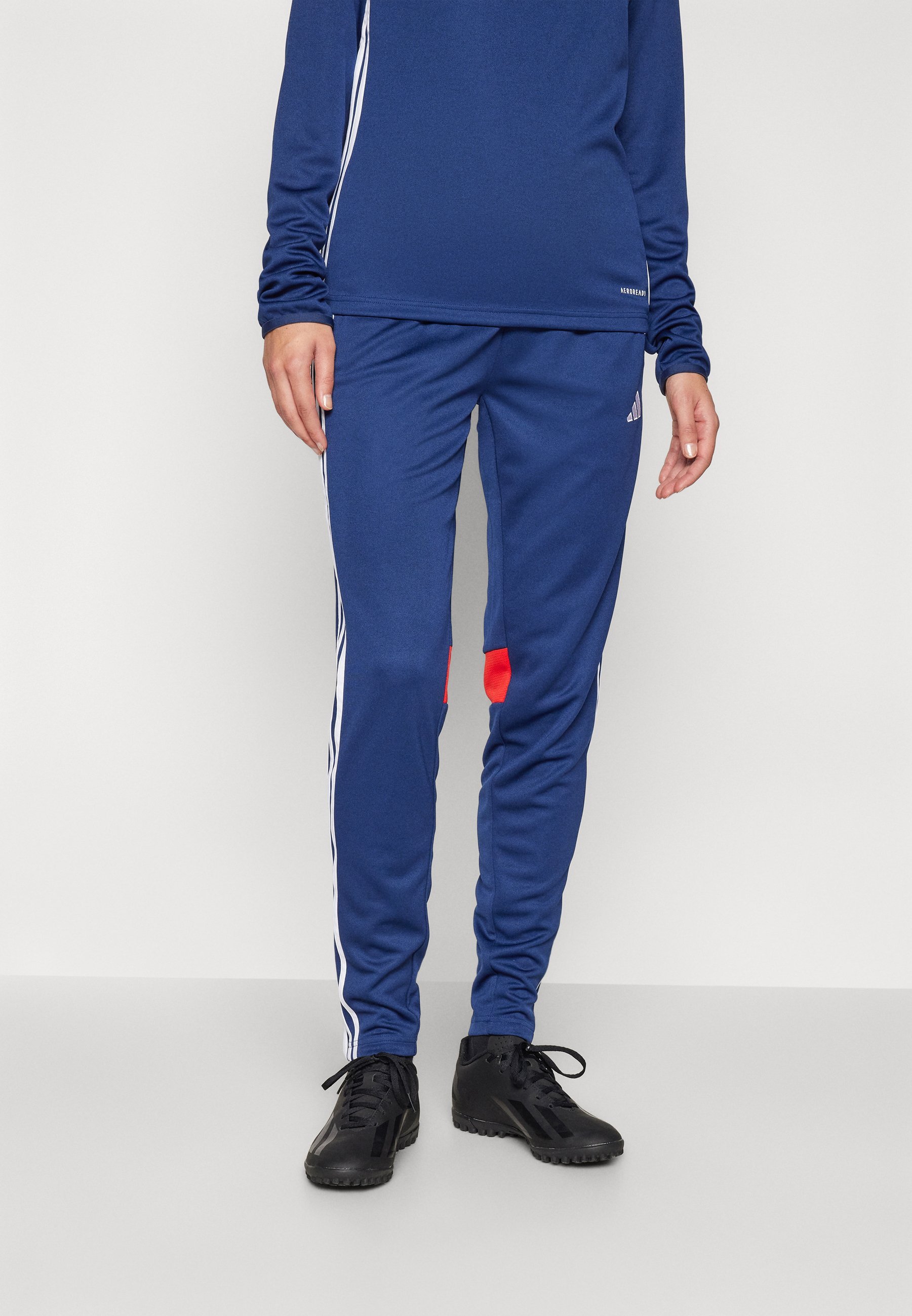 adidas Performance TIRO 25 ESSENTIALS - Trainingsbroek - team marineblauw/rood