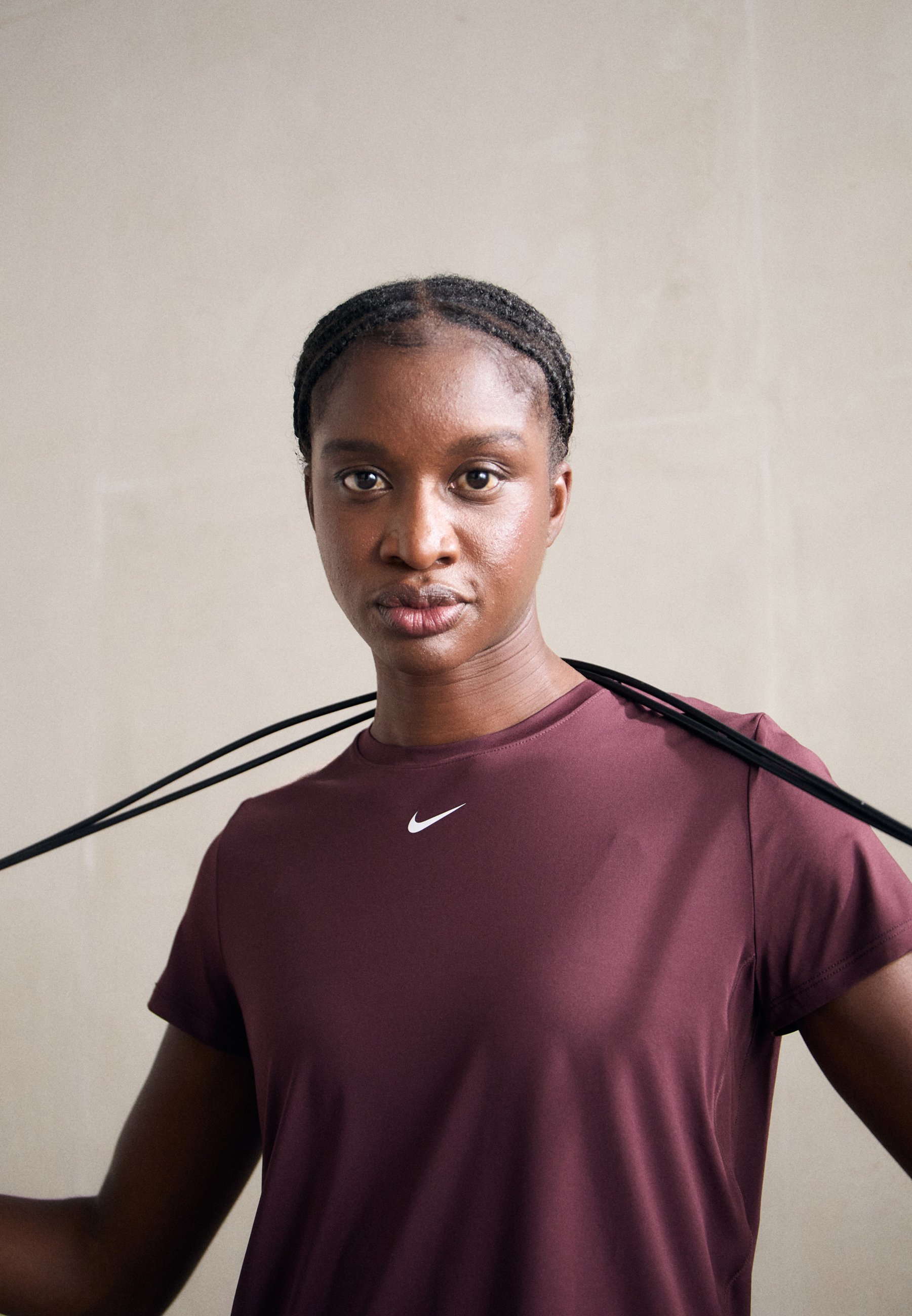 Nike Performance ONE CLASSIC - Spordi T-särk - burgundiapunane