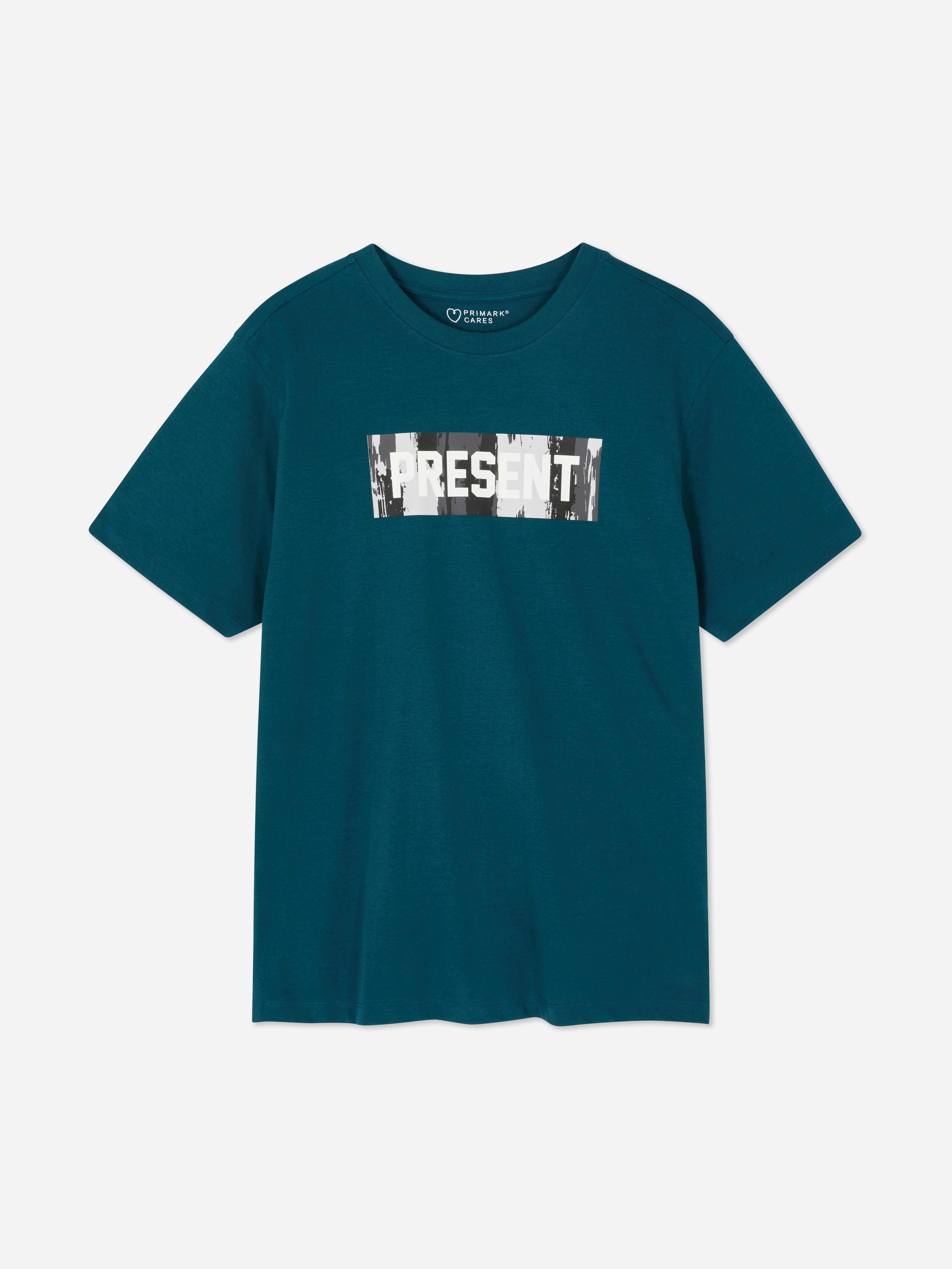 Kurzarm-T-Shirt mit Aufdruck Ein Kurzarm-T-Shirt mit einem Geschenkaufdruck auf der Vorderseite