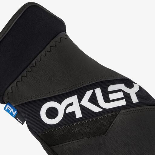  Oakley Factory Mittens 2.0
