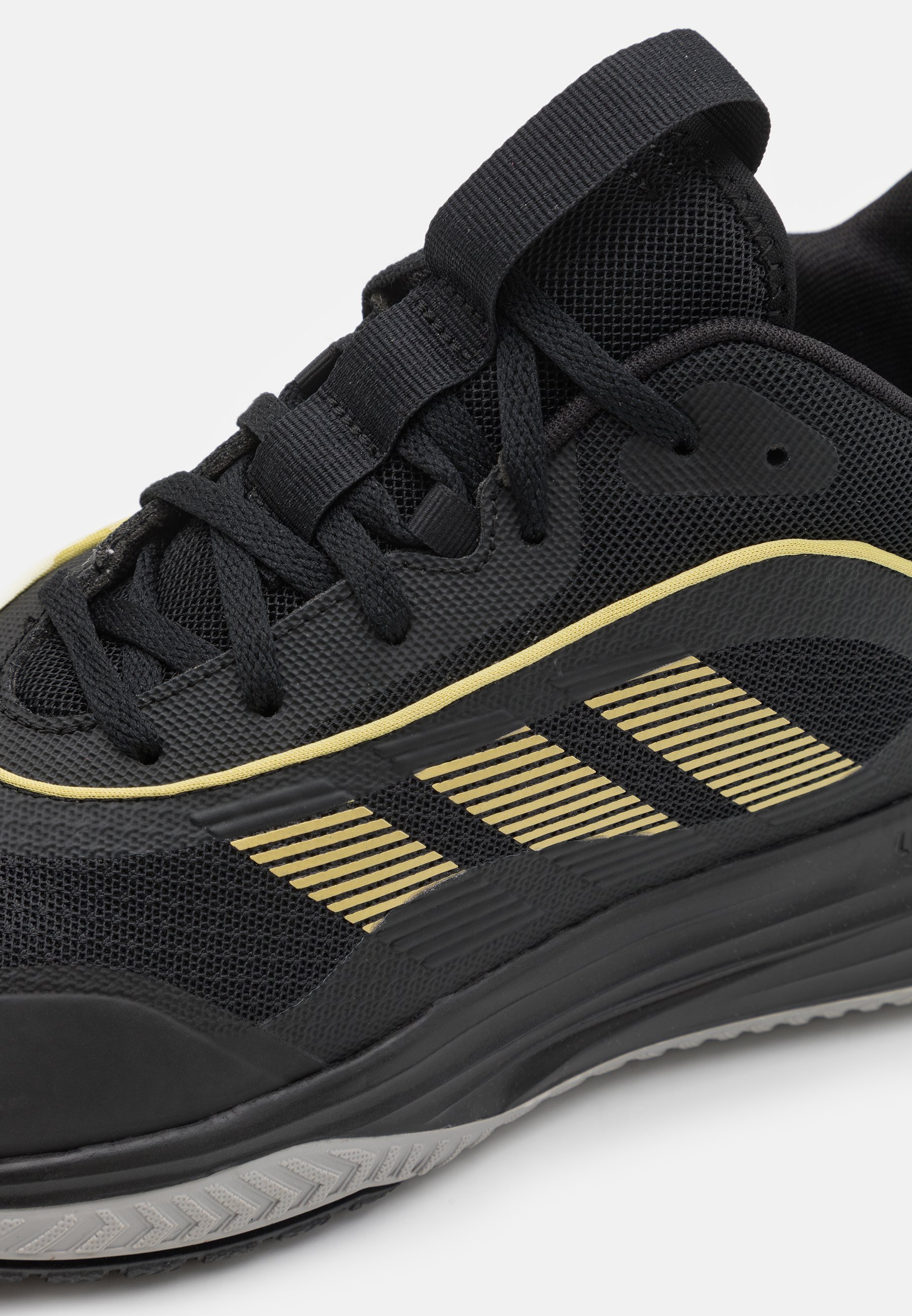 adidas Performance OWN THE GAME 3 - Basketbalschoenen - core black/gold metallic/solid grey