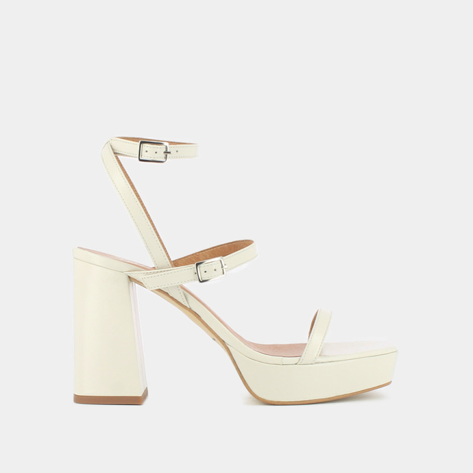 Sandales à brides et plateformes  en cuir vieilli écru