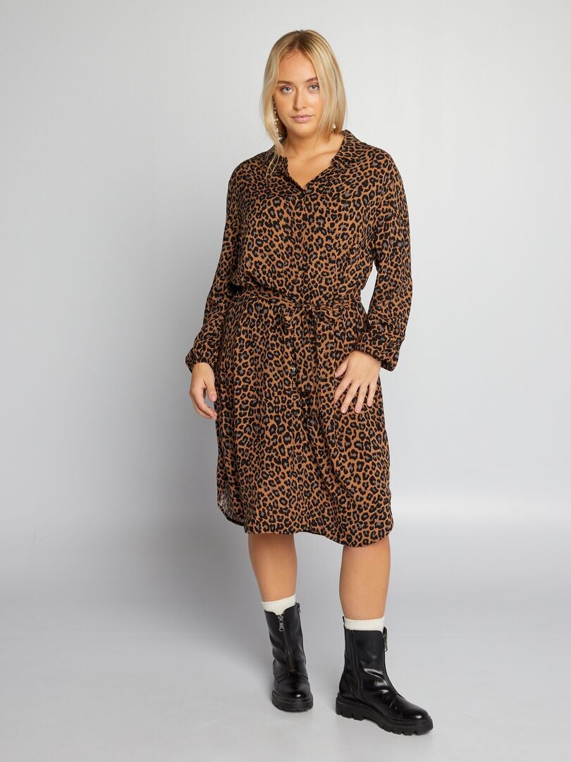 Vestido camisa com estampa de leopardo 'Only Carmakoma' - MARROM