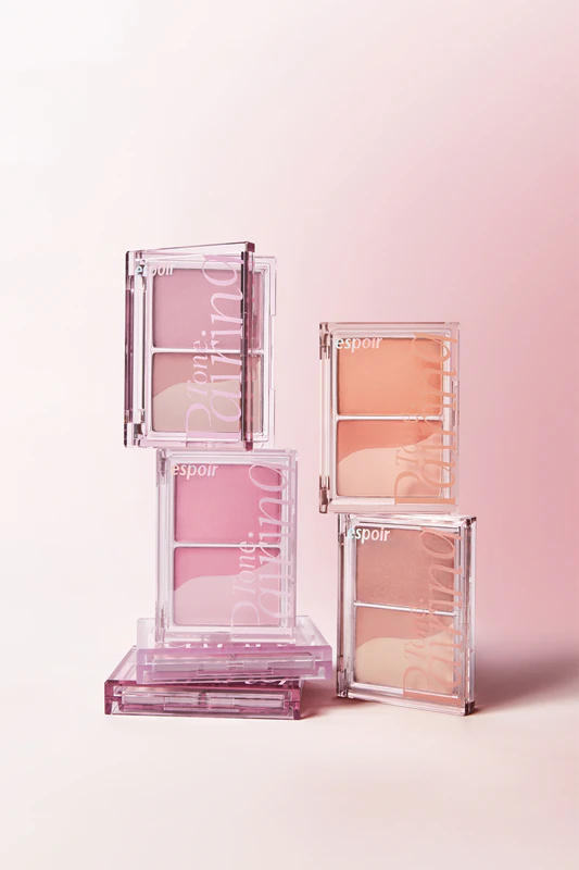 Espoir Tone Pairing Cheek drievoudige blush voor een vlekkeloze look.