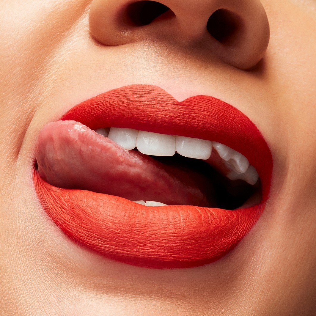 Tekoča šminka MAC Lipstick Locked Kiss Ink™ – 5 ml
