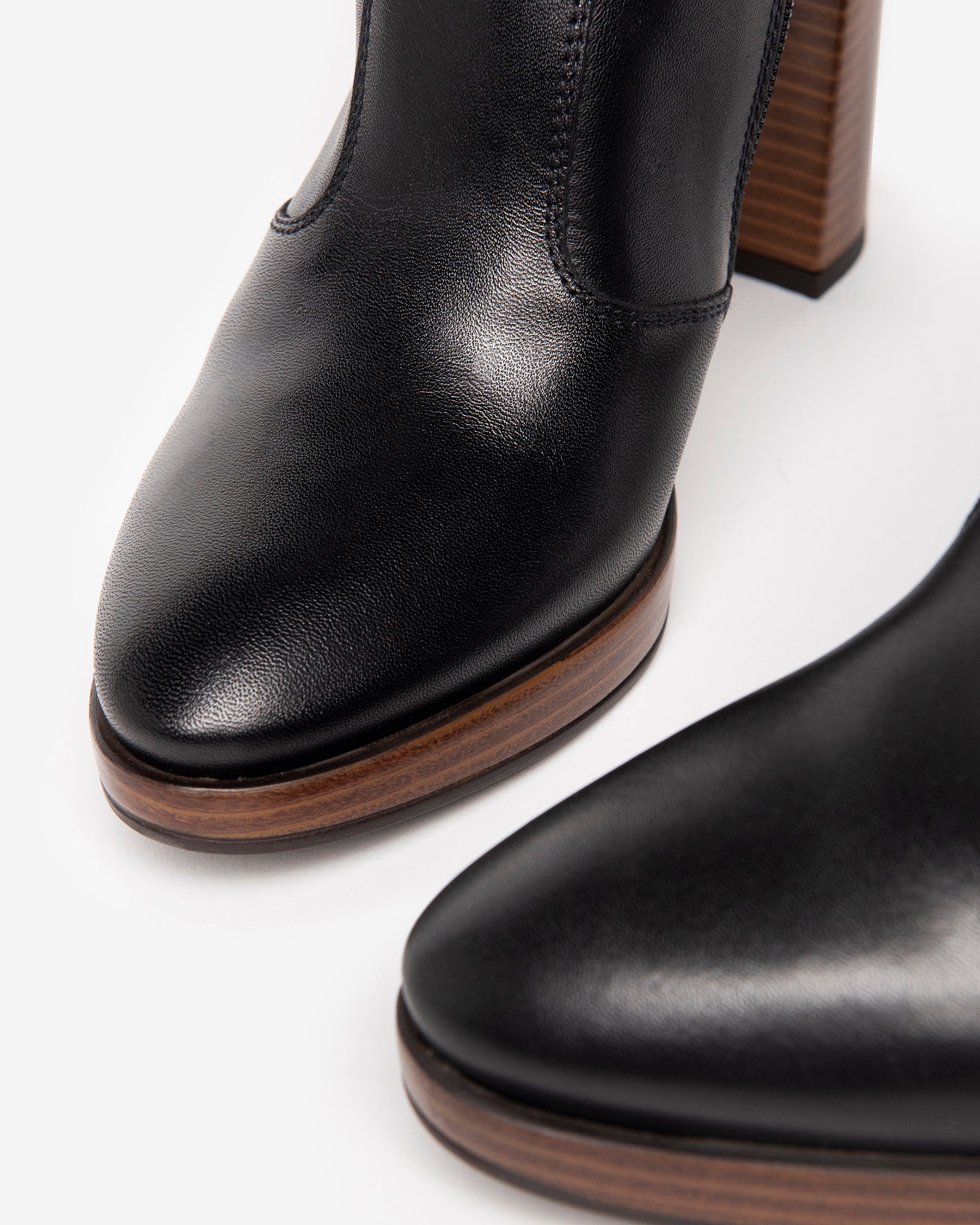  Damen-Lederstiefel