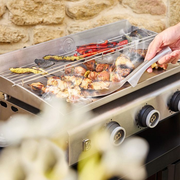 Plancha de gas de acero inoxidable Silvia IIG Evo de 3 quemadores – BRASERO BY FAVEX - 7,95 kW – Placa de acero inoxidable de 67 x 34 cm – Tapa incluida