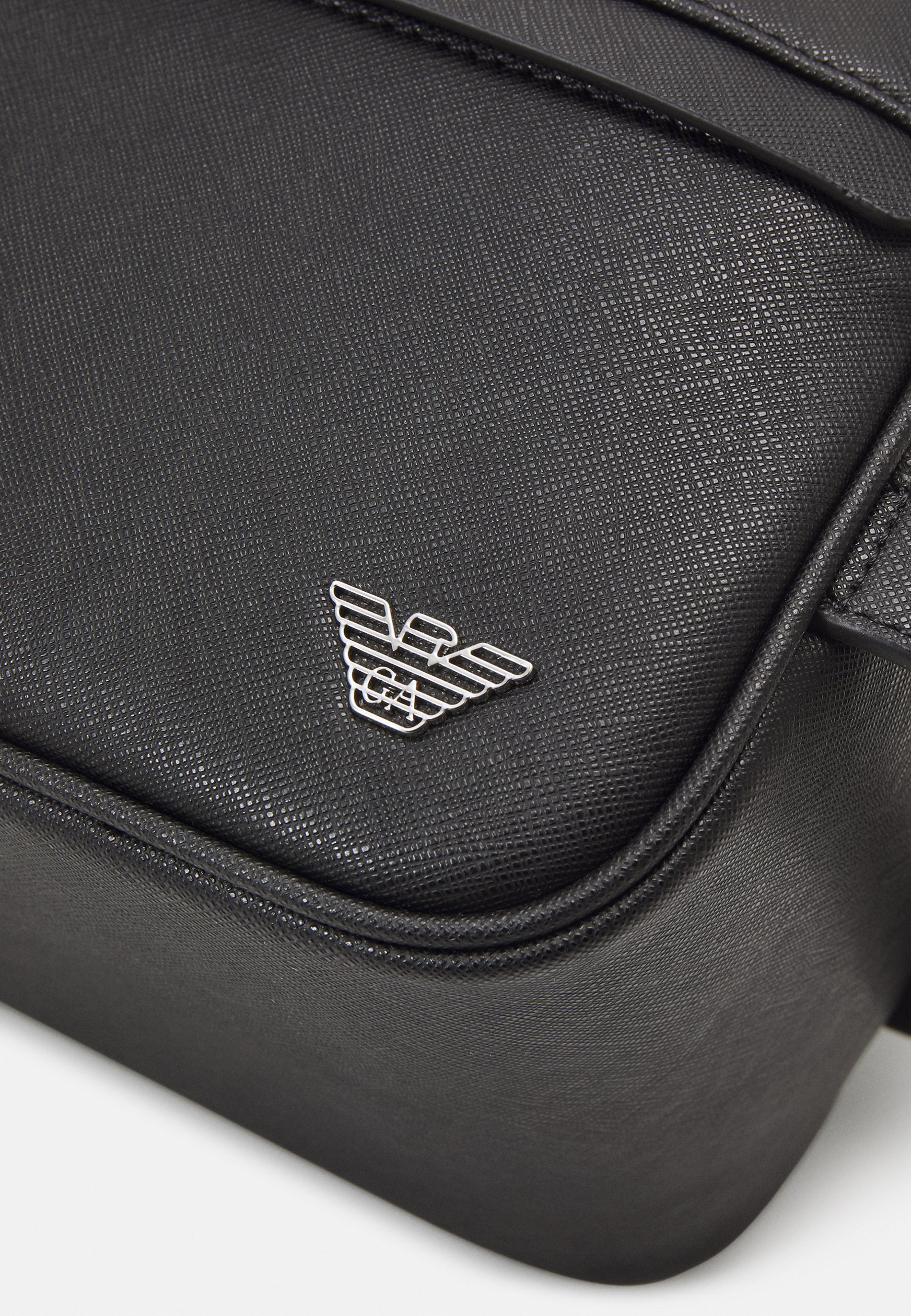 Emporio Armani Travel