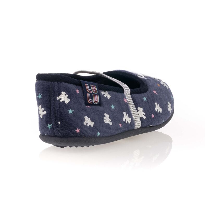  Pantufas azuis para meninas