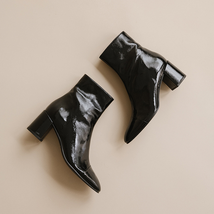 Bottines à talons  en vernis plissé noir