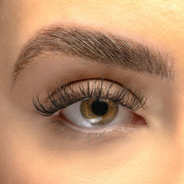 Lolas Wimpern – Zarte Hybrid-Clusterwimpern
