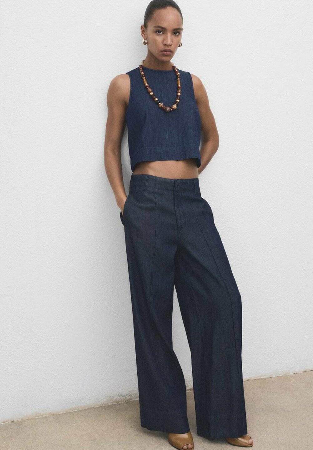 Mango MIT ZIERNÄHTEN - Pantalon large - bleu