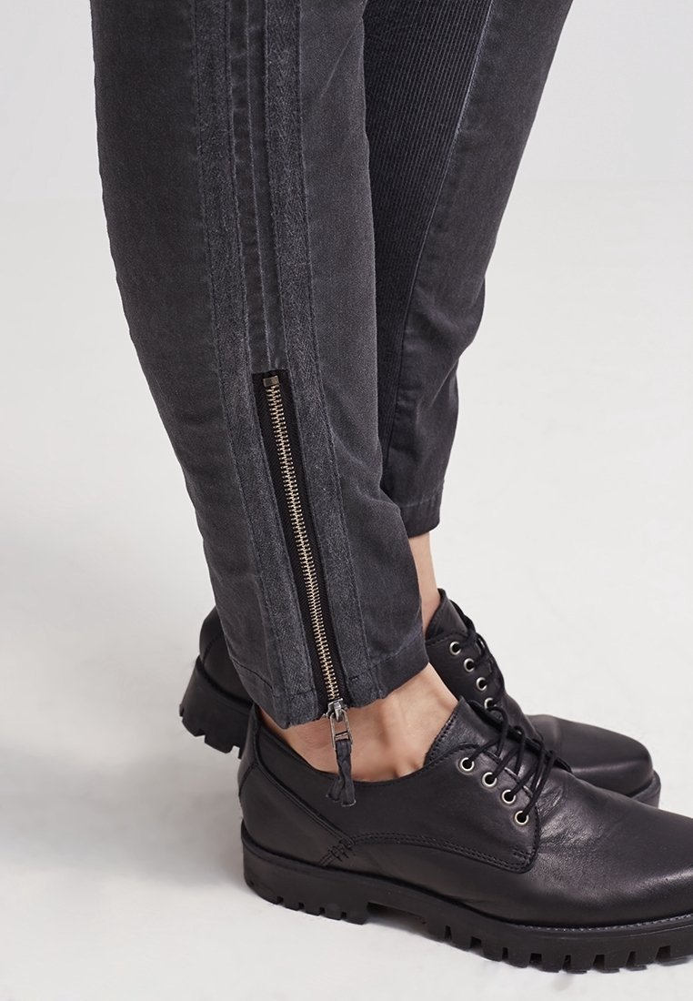 Crème broek - antraciet