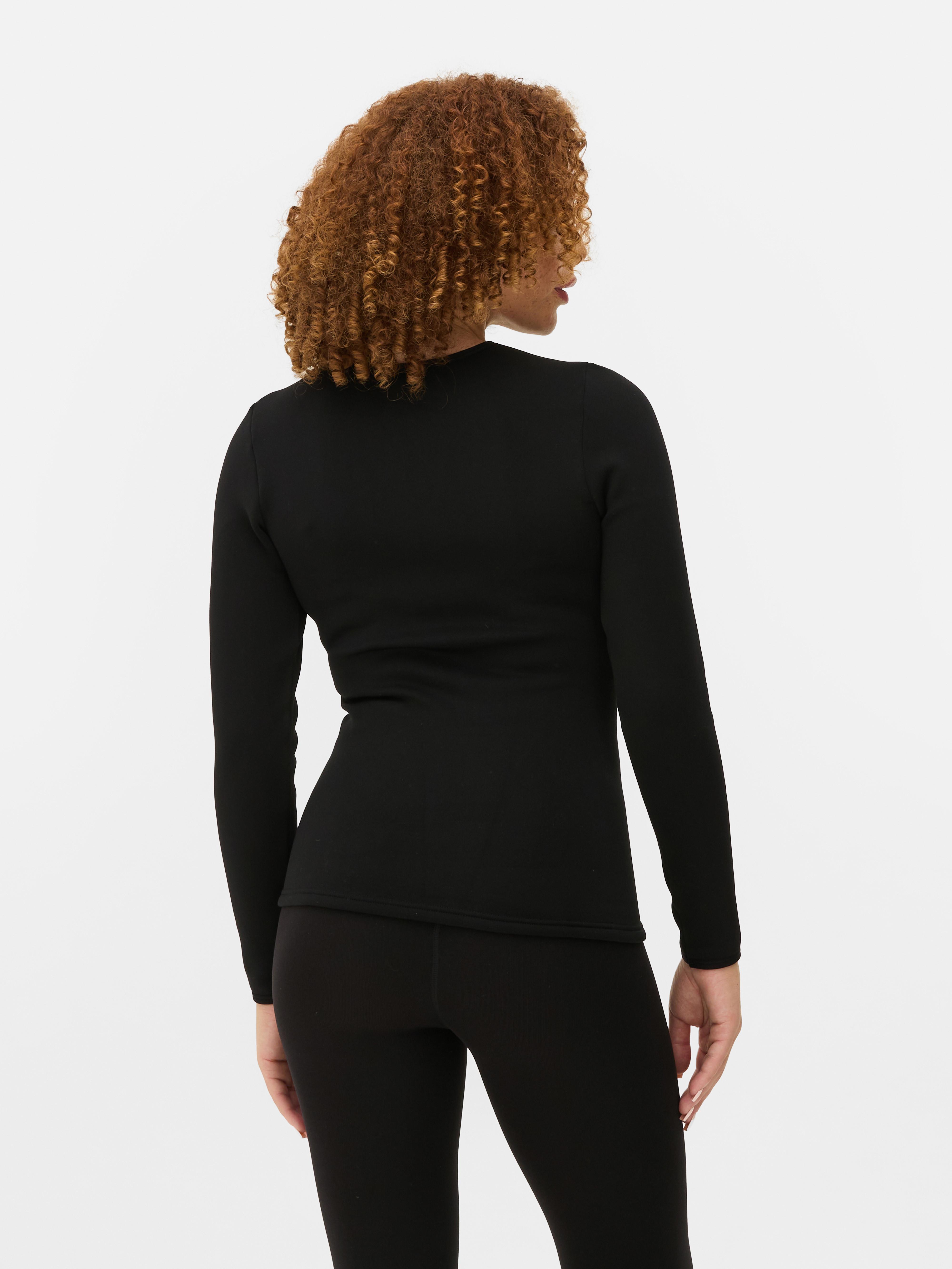 Maglia in velluto felpato a maniche lunghe e foderata. Questa maglia termica a maniche lunghe, caldamente foderata, è un capo basic perfetto.