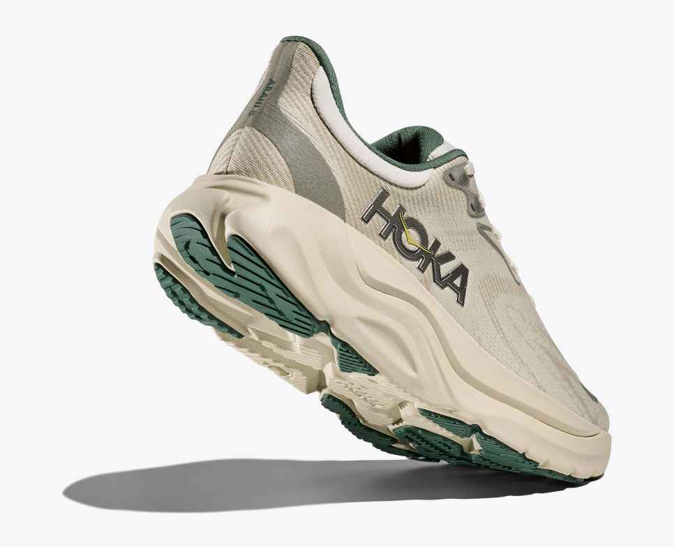 HOKA Arahi 8 Sale al Tartufo / Funghi ostrica