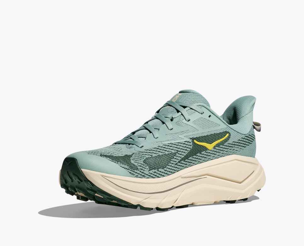 HOKA Challenger 8 Jade / Truffle Salt
