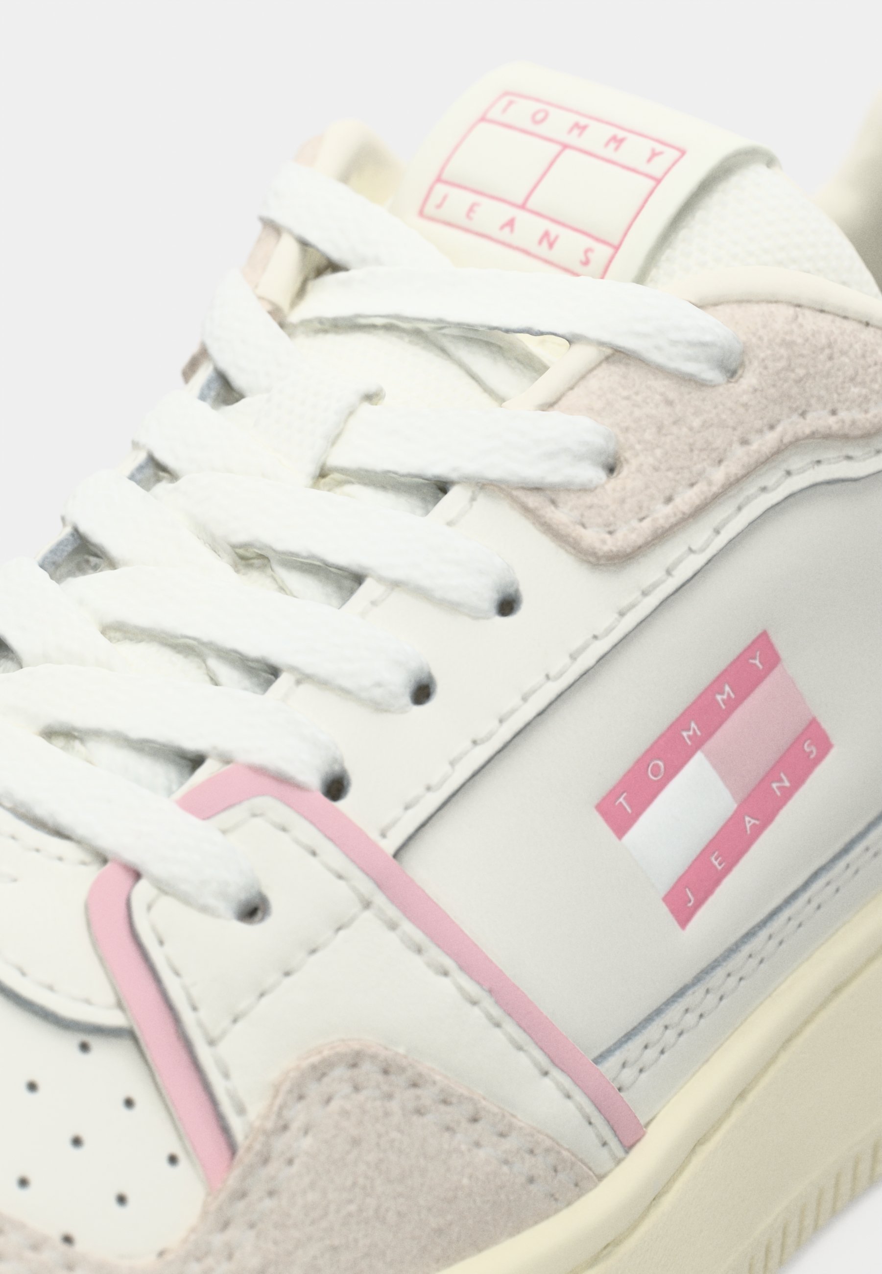 Tommy Jeans RETRO BASKET - Sneakers - ecru/misty pink