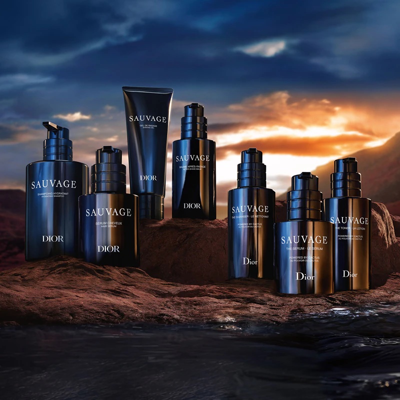 DIOR Sauvage smaržīgā dušas želeja ar dozatoru vīriešiem
