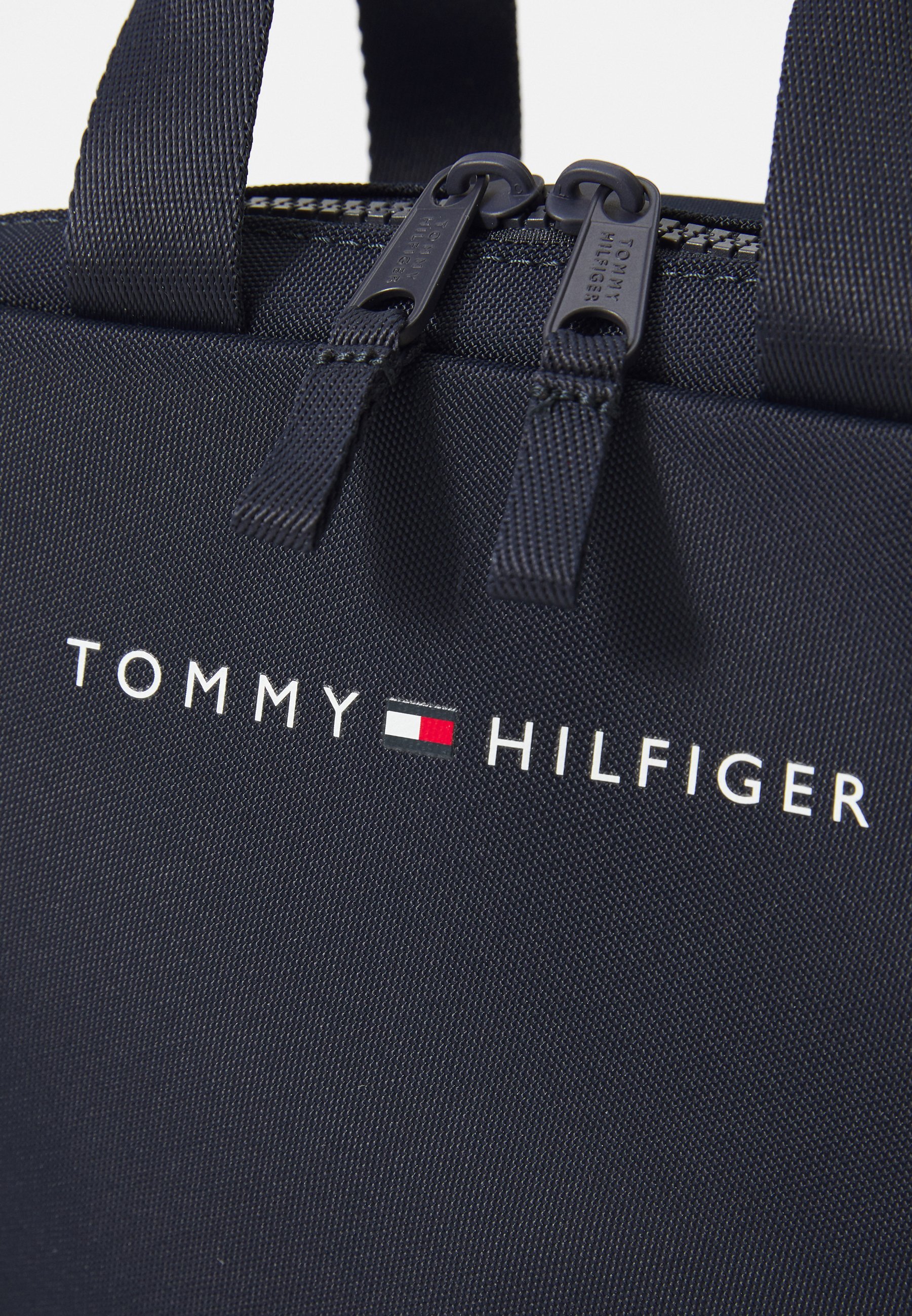 Tommy Hilfiger ESSENTIAL LUNCH BAG UNISEX - Geantă de mână - space blue