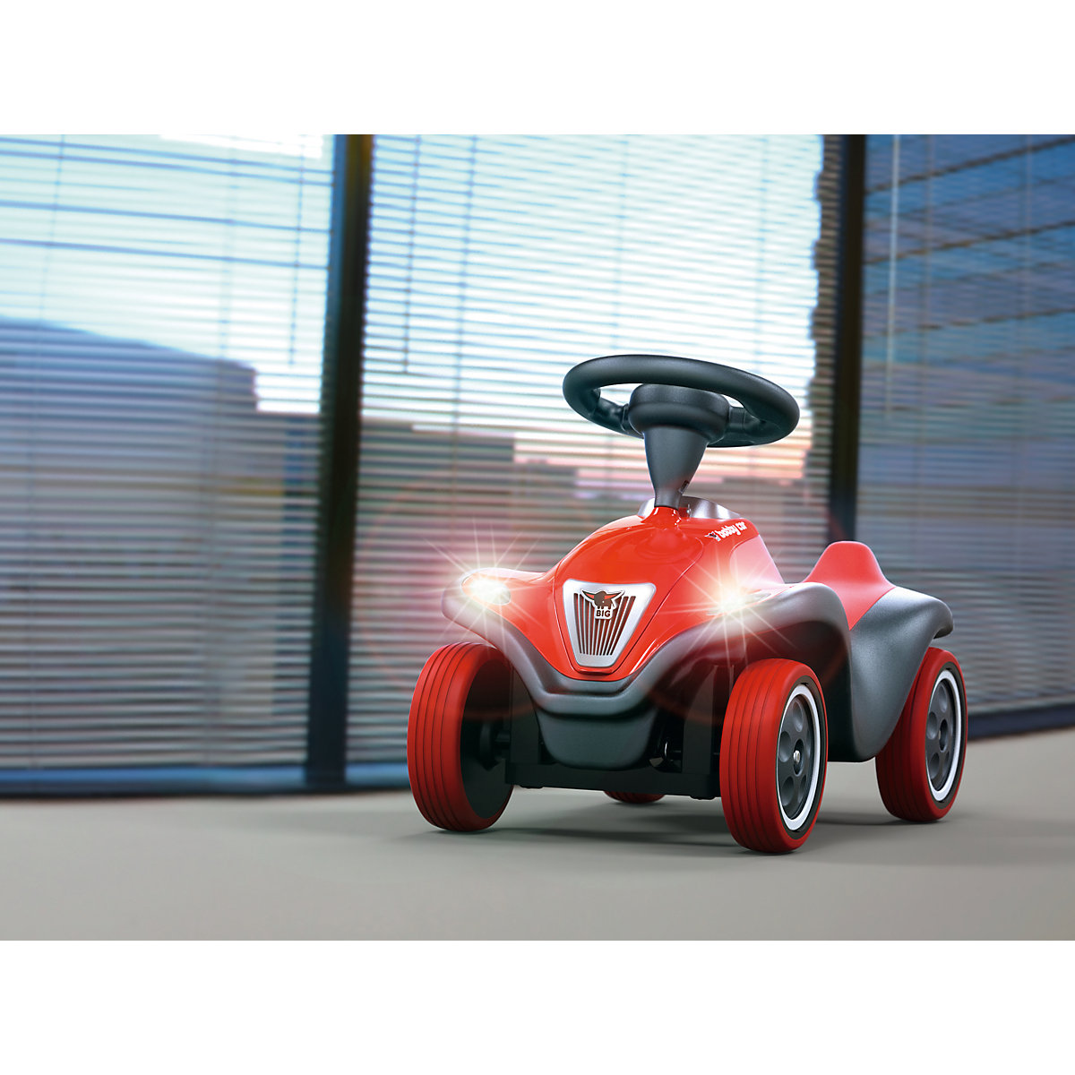 Grote Bobby Auto VOLGENDE, rot/zwart zwart/rot