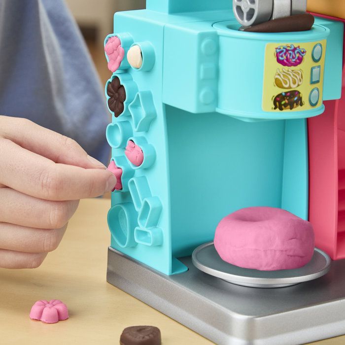 Play-Doh Donut Drop Shop, modeling clay set, pretend food toy, creative activities for children, ages 3 and up