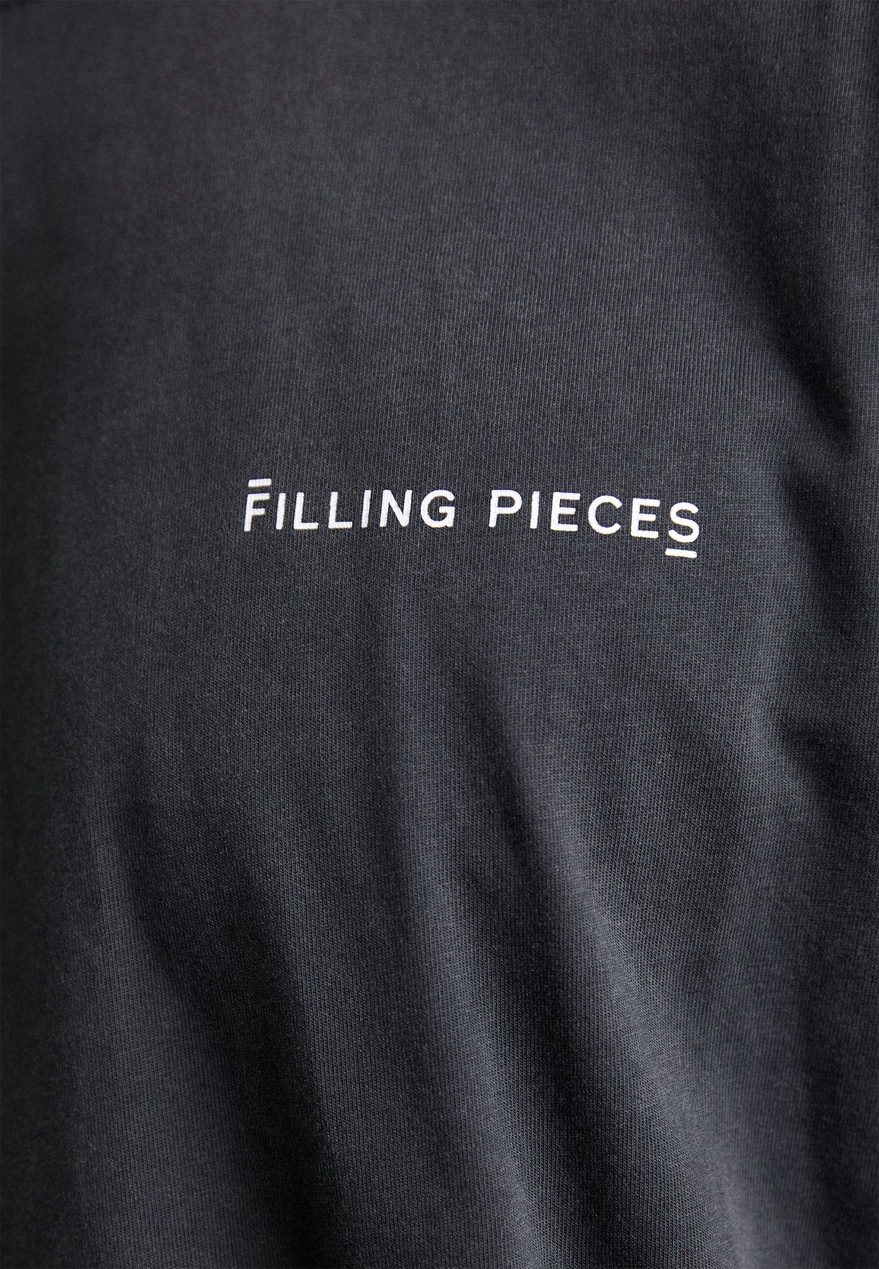 Filling Pieces BOXY - Basic T-shirt - vintage zwart