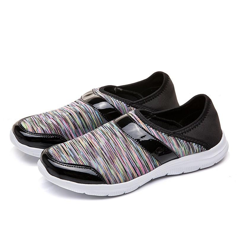 Mocassins à glisser chaussures plates maille respirante chaussures basses colorées Sneakers d’été Ultra Light Ladies Flats chaussures Plus Size