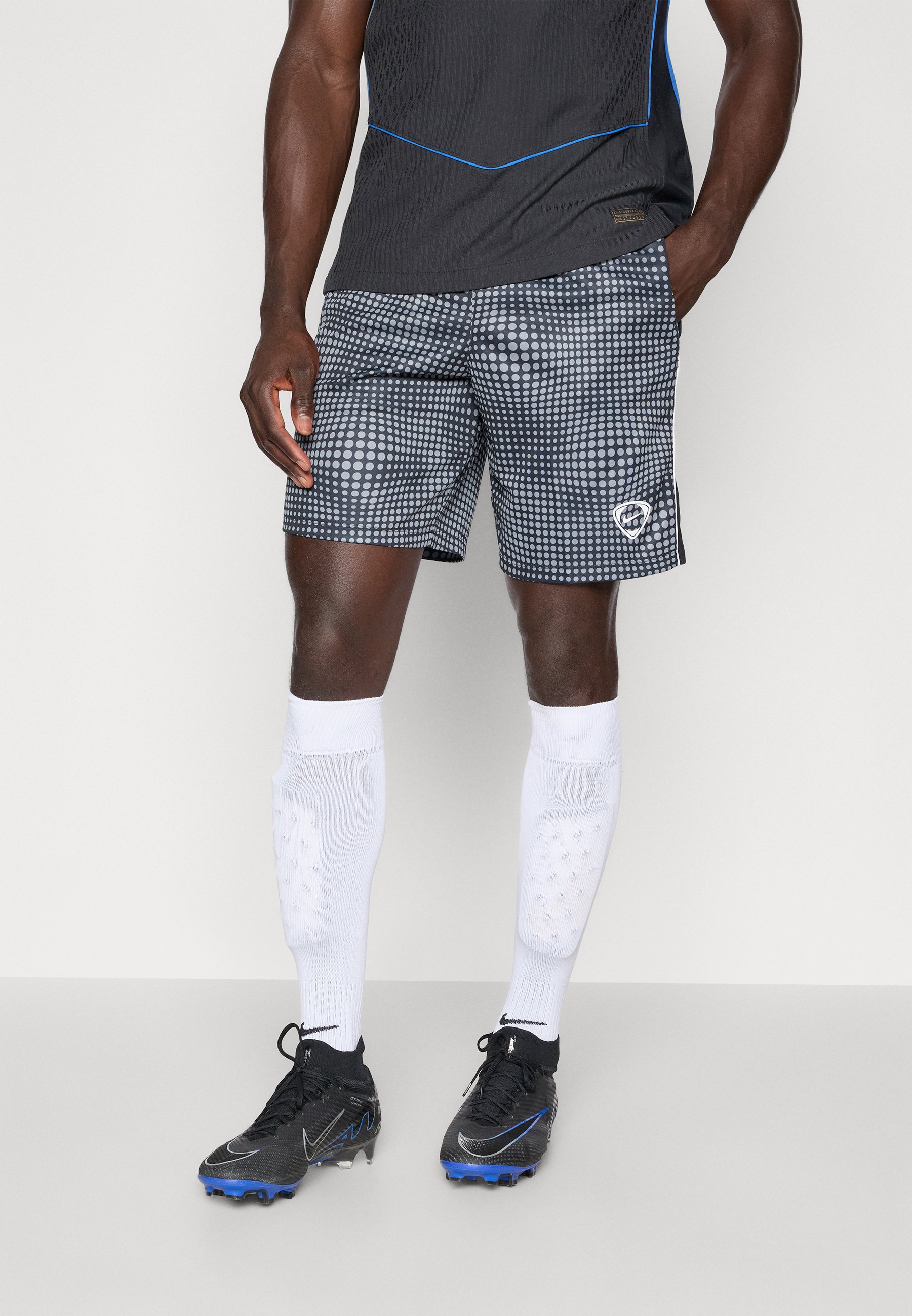 Nike Performance SHORT - Spodenki sportowe - czarno-białe