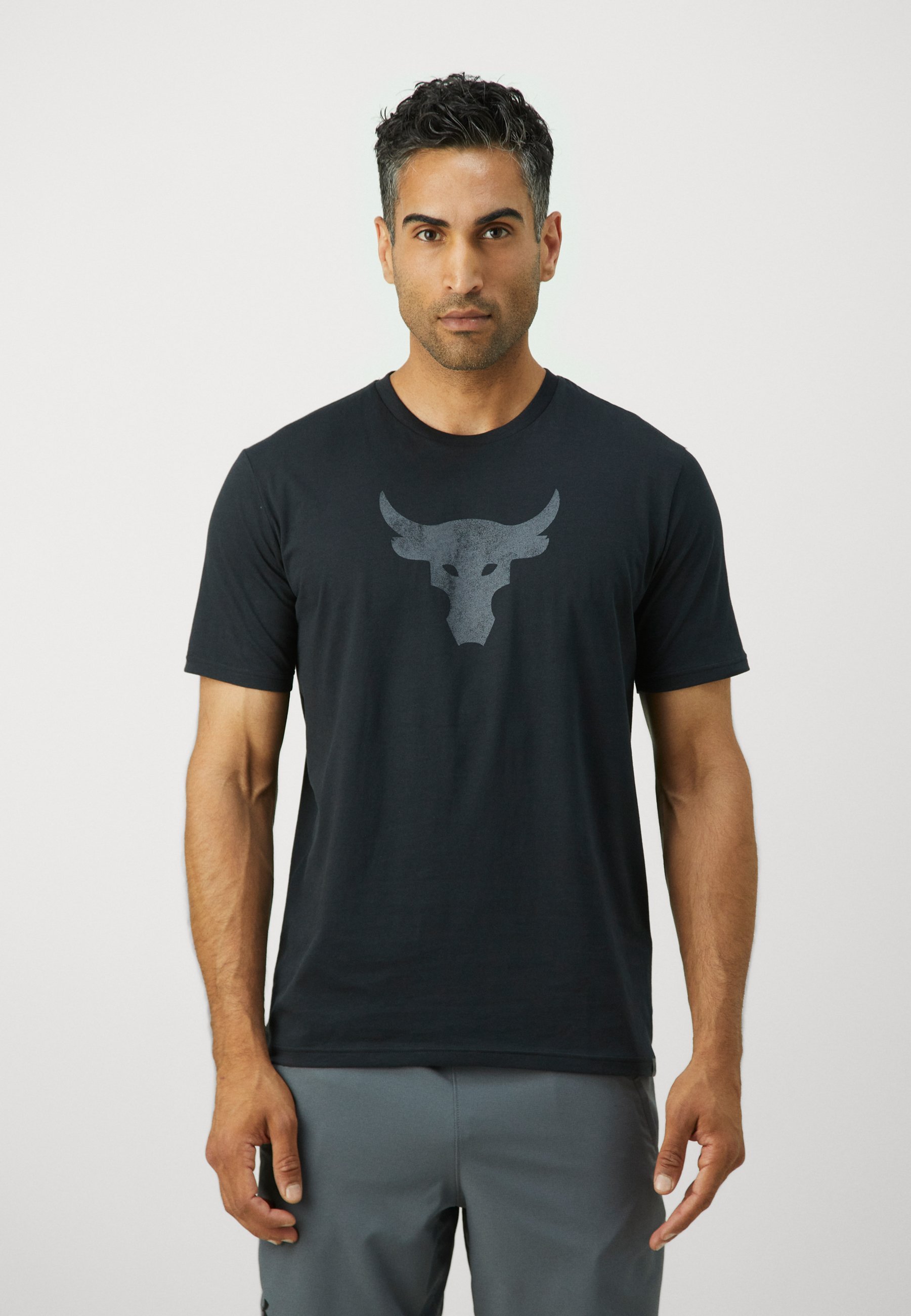 Under Armour BRAHMA BULL - Tricou cu imprimeu - black/castlerock