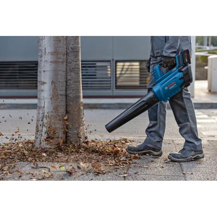 Bosch Professional 18V Souffleur GBL 18V-750 (780 m³/h, vitesse d’air jusqu’à 198 km/h, variateur de vitesse) sans batterie