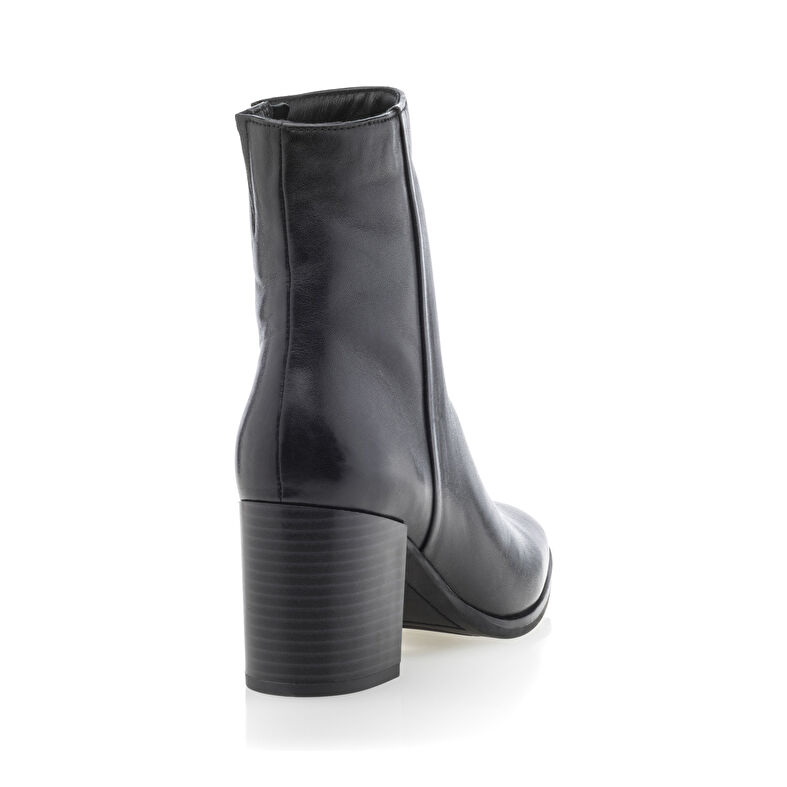 Schwarze Damenstiefel / Stiefeletten