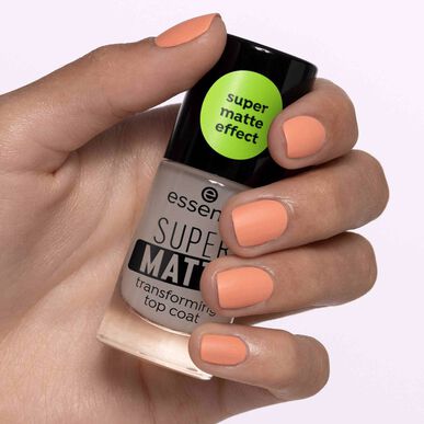 Essence Transforming Super Matte -kynsilakka 8 ml 8 ml