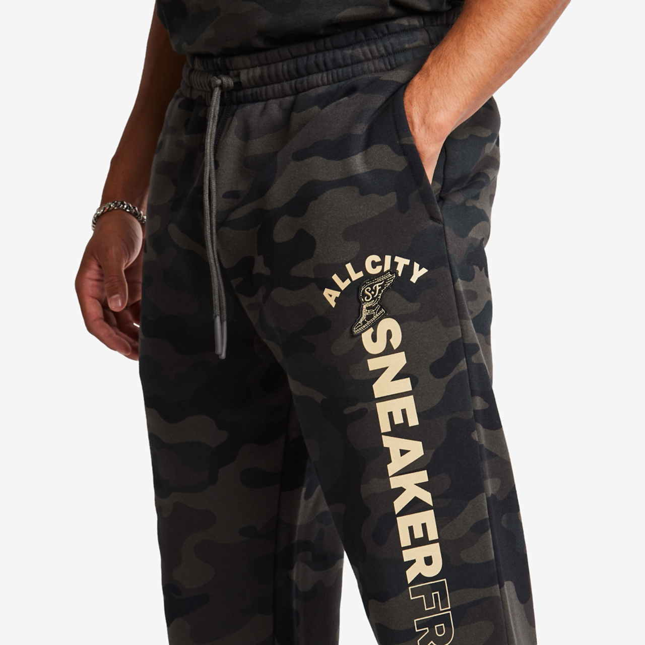 LCKR Essential
