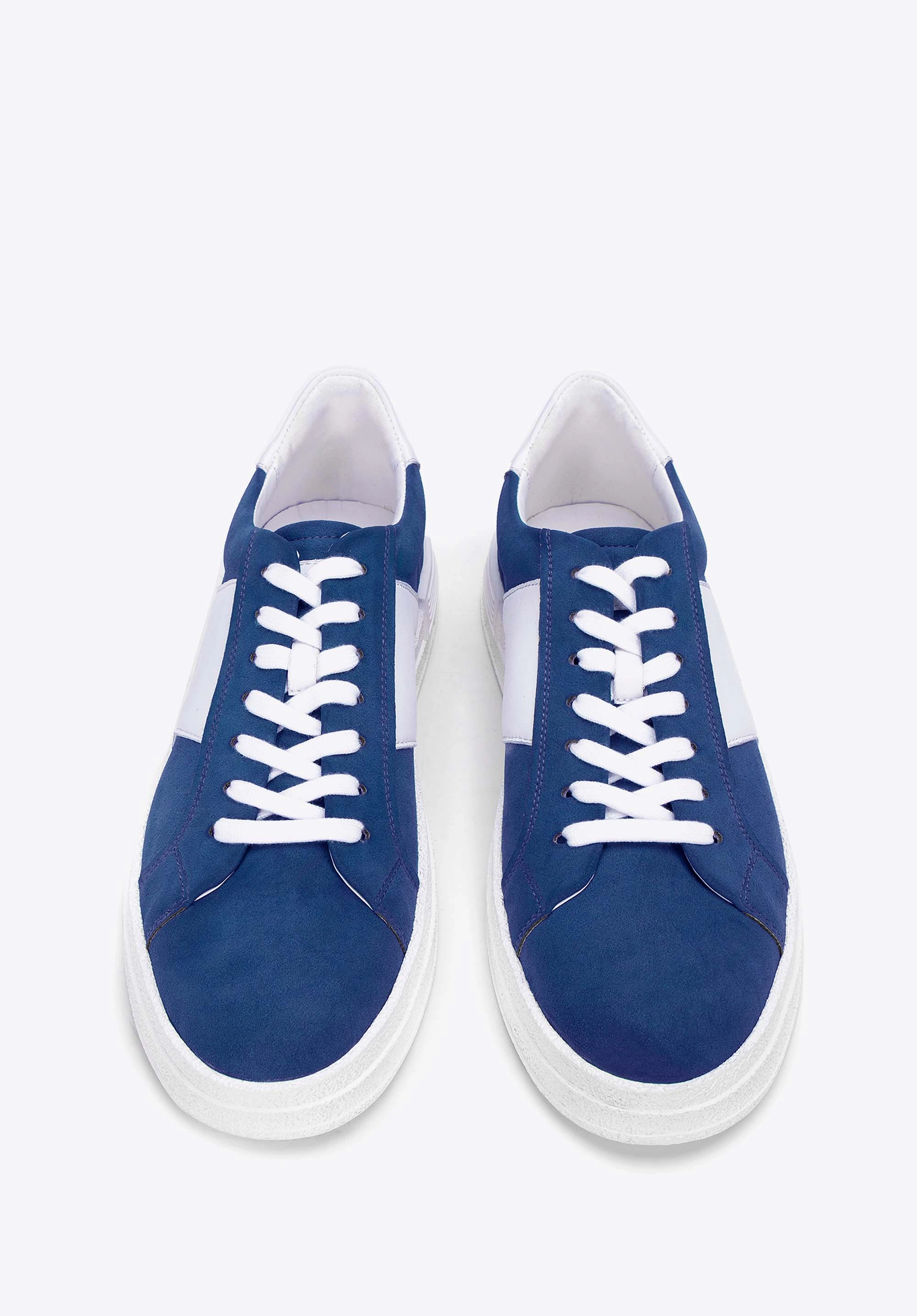 Męskie sneakersy z kontrastową podeszwą granatowe