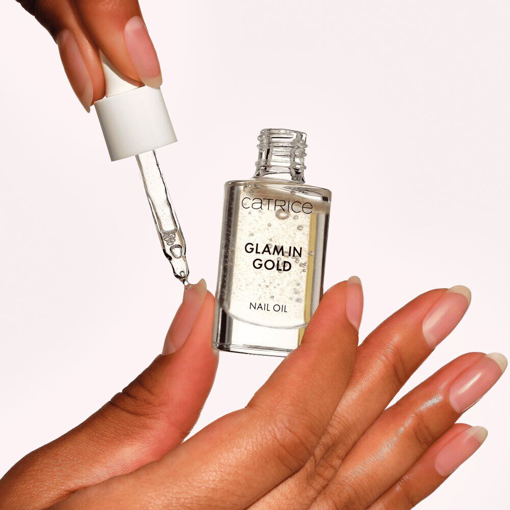 Catrice Glam v zlati barvi
