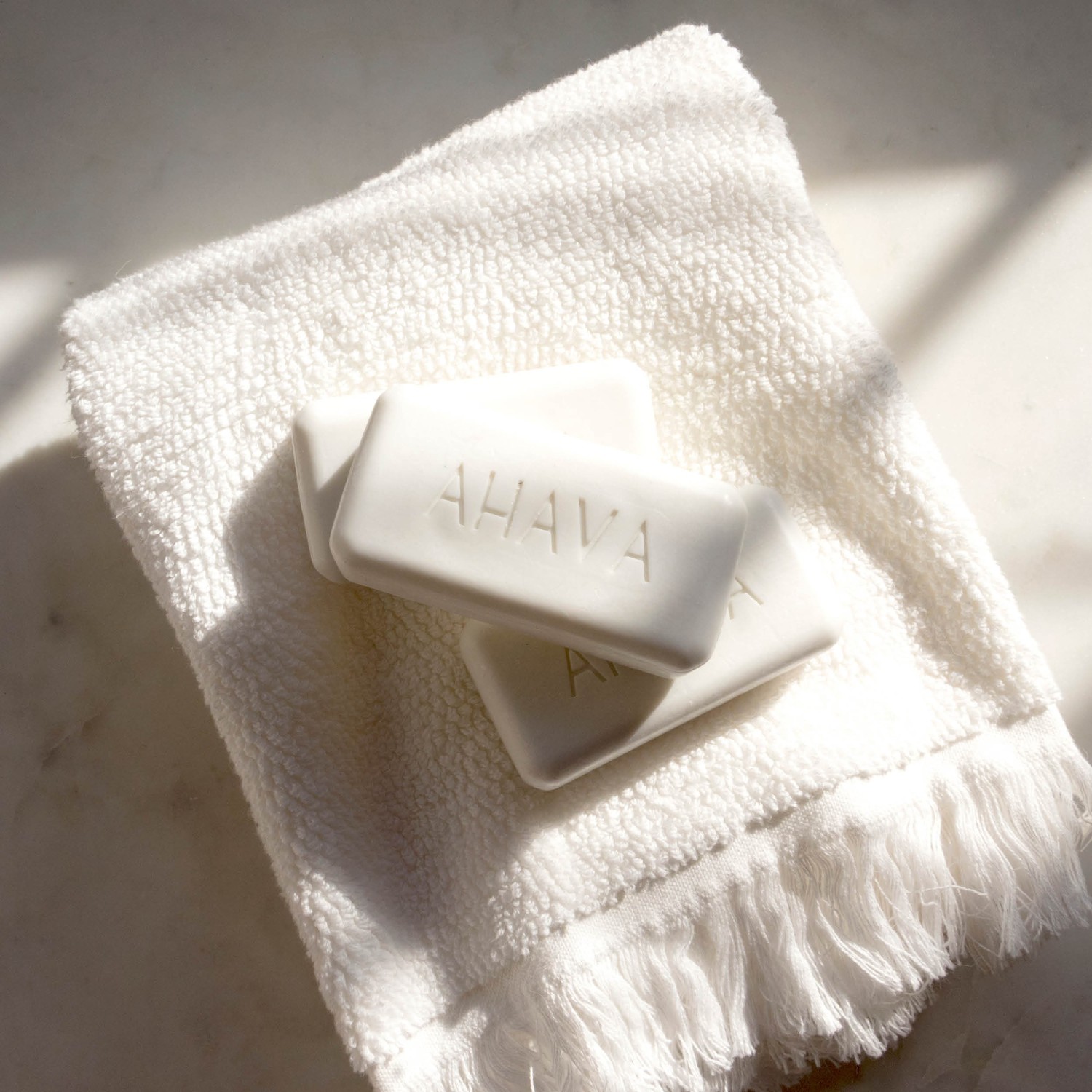 AHAVA Moisturizing Salt Soap r