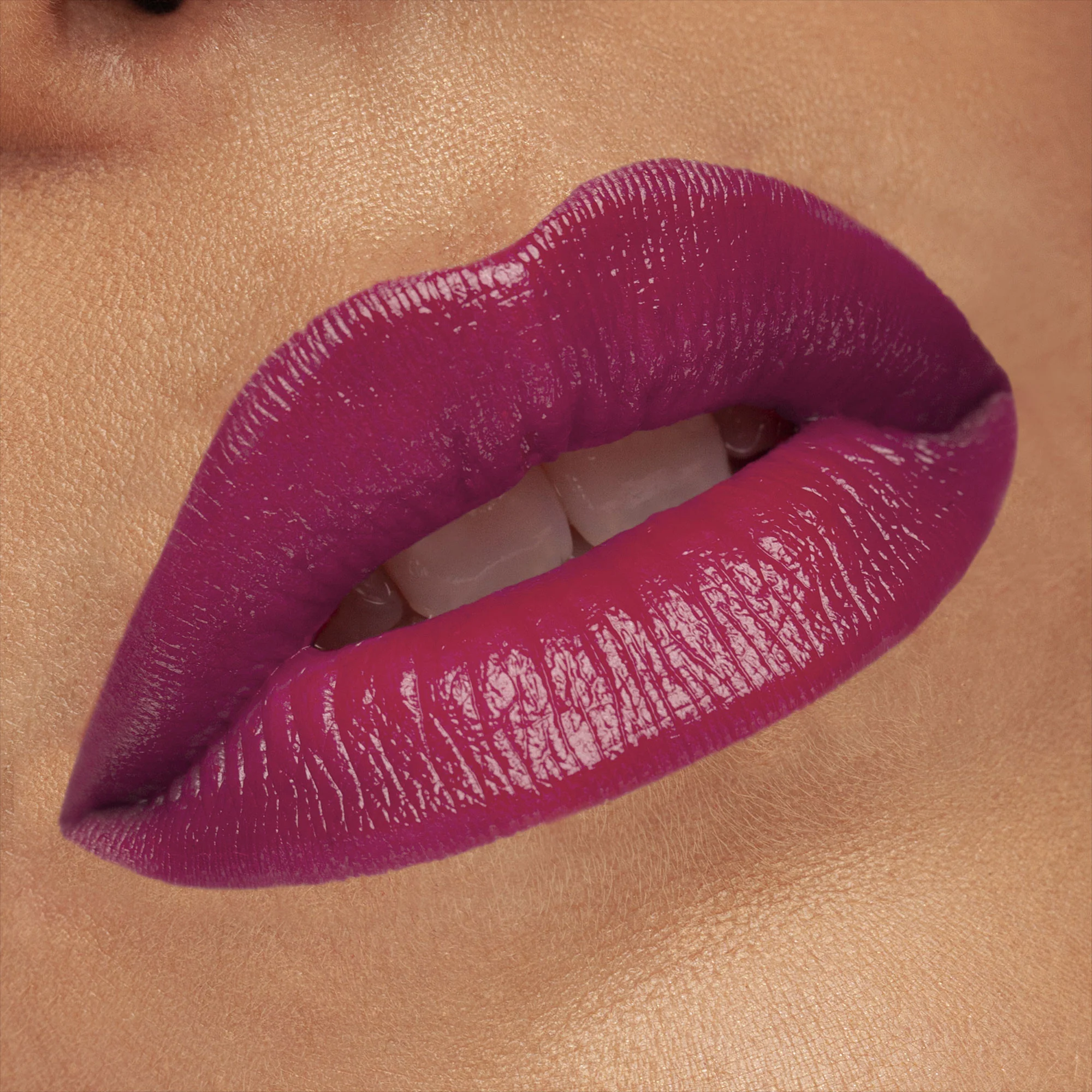 Labbra Cult Creamy Lipstick - Rossetto brillante, Rossetto