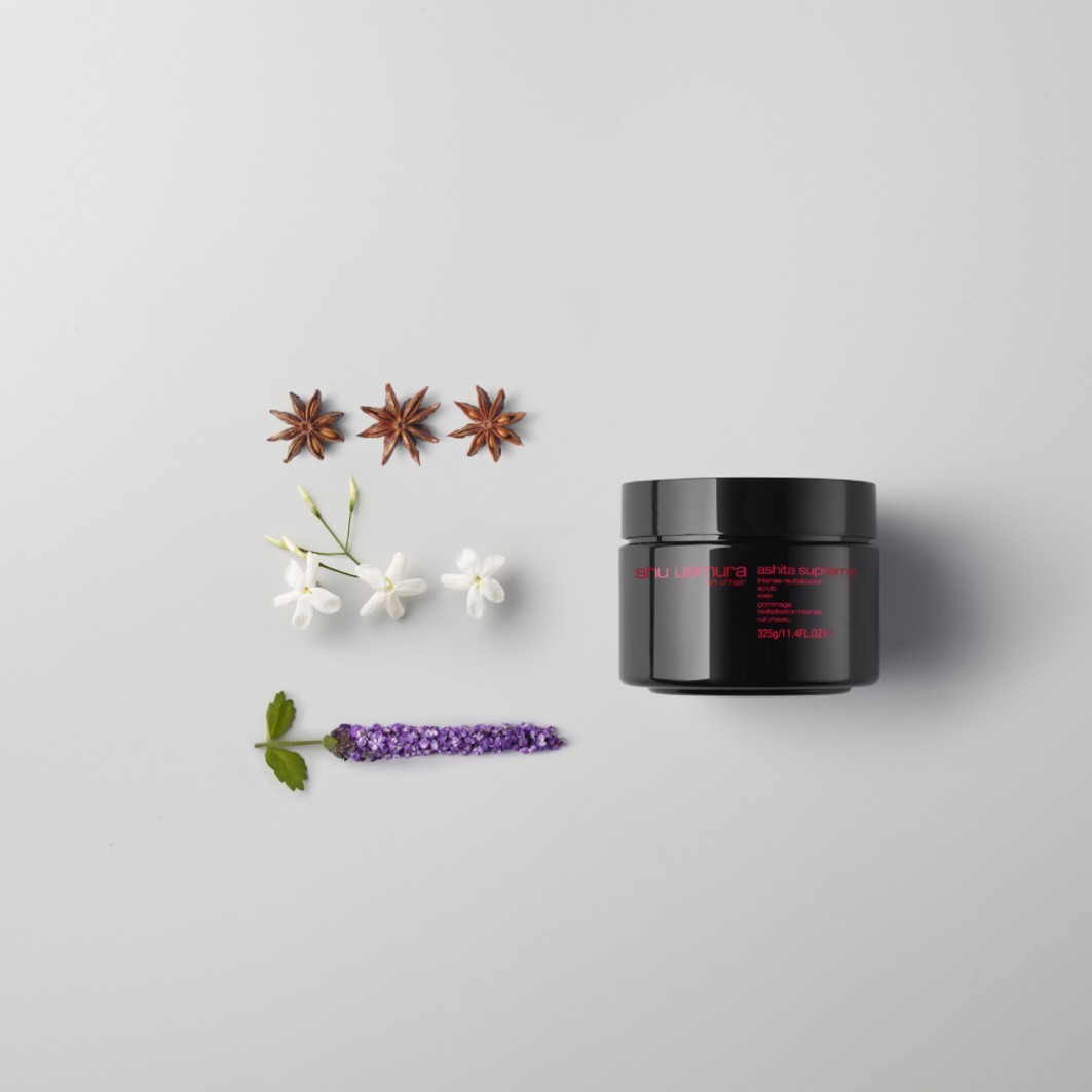 Shu Uemura galvas ādas skrubis Ashita Supreme intensīvi atjaunojošs skrubis - 250 ml