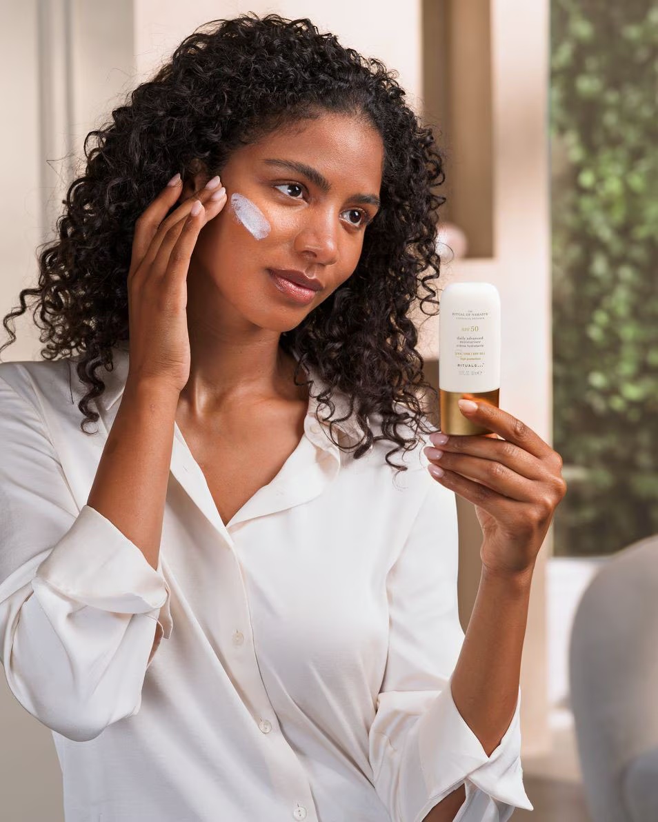 RITUALS Opaľovací krém na tvár Ritual of Namaste SPF 50