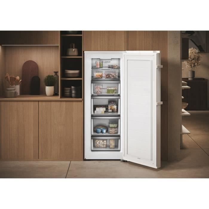 HAIER Upright Freezer 226L - H4F226WEH1 - Series 3 - Total No Frost - Connectivity - Energy Class E - White