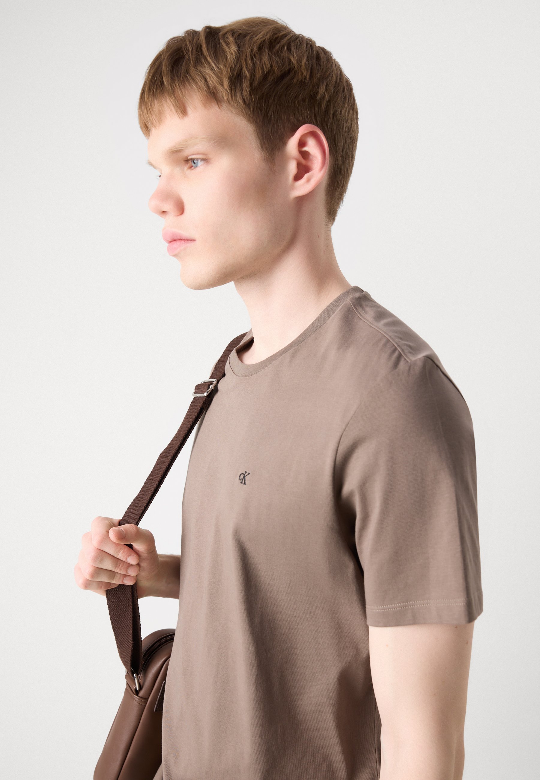T-shirt uni lisse Calvin Klein Jeans - T-shirt basique - Morel