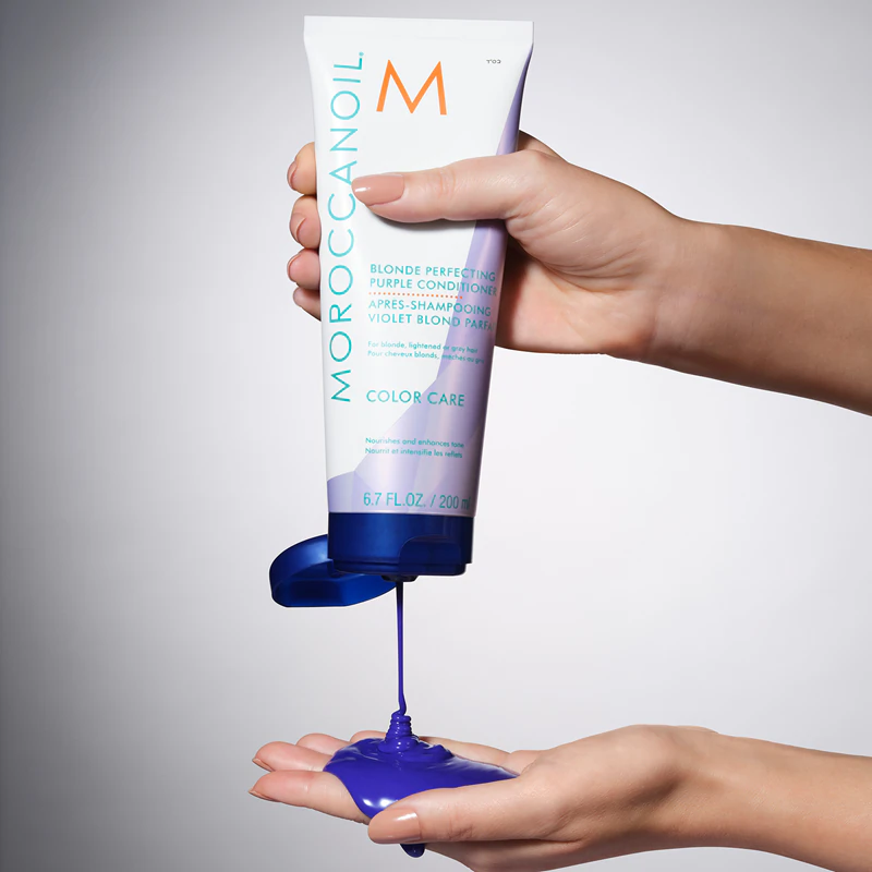 Moroccanoil Color Care Blonde Perfecting Purple kondicionér pro blond a melírované vlasy