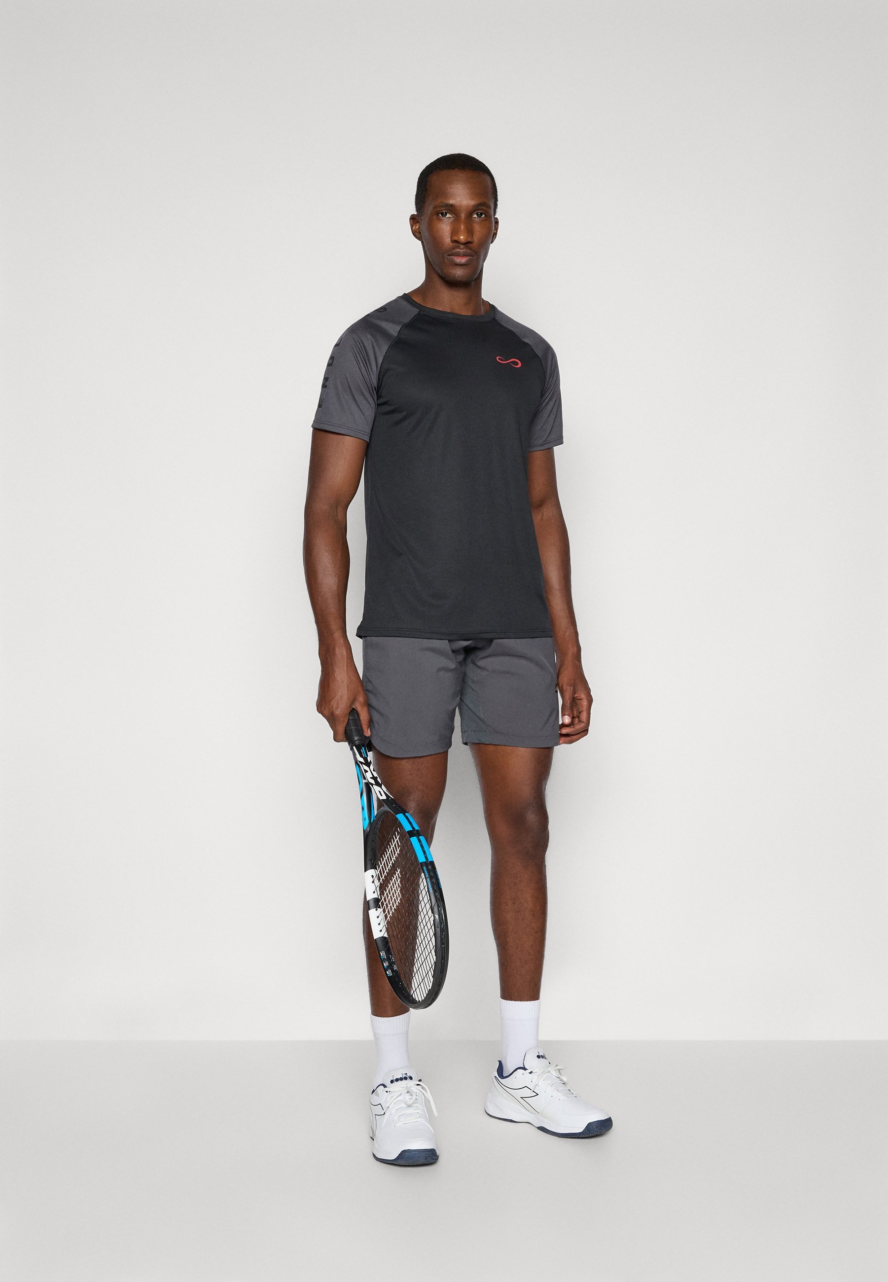 T-shirt de sport Endless CAMISETA FEITY ICONIC - noir titane
