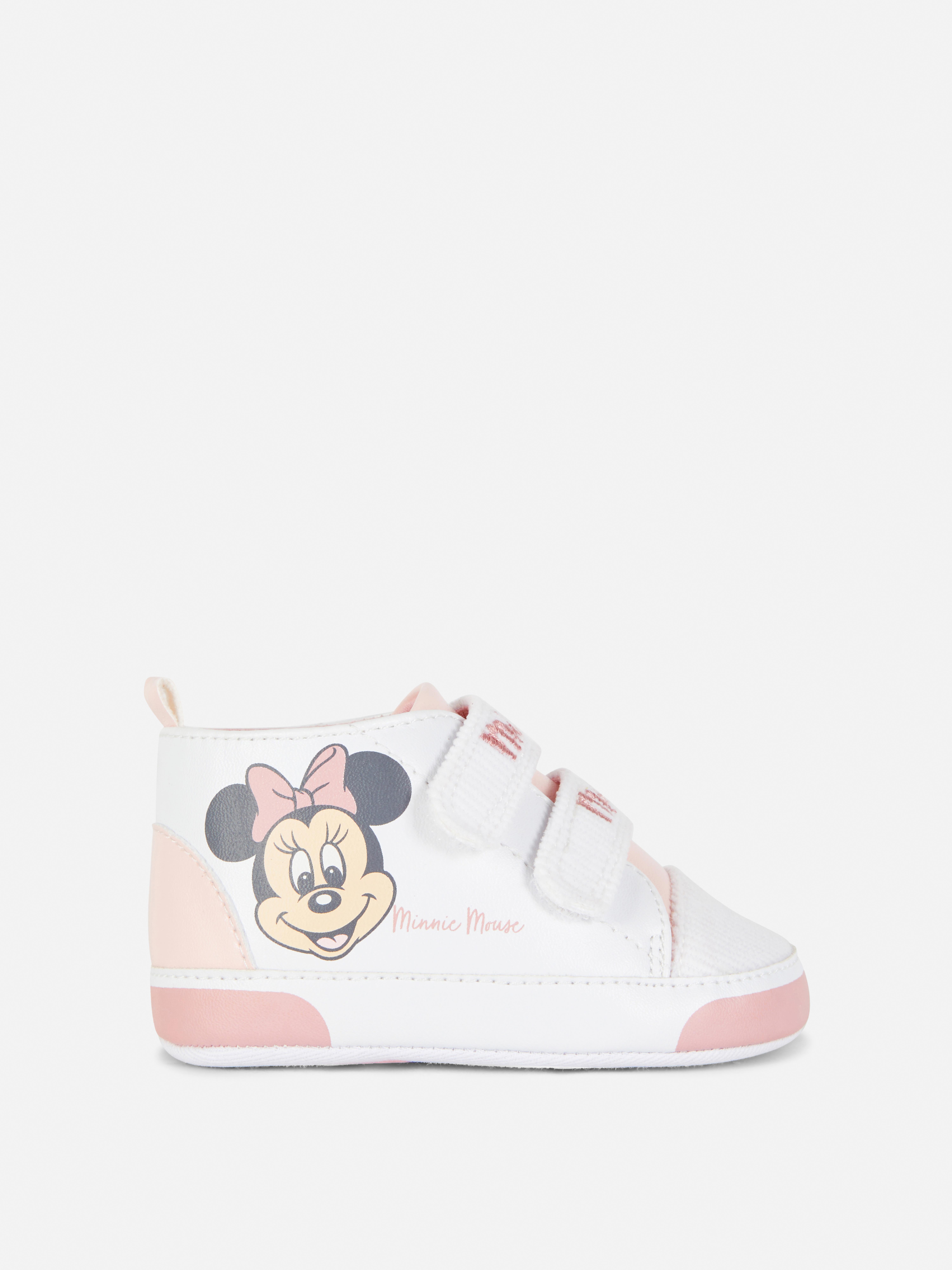 Teniși înalți Disney Minnie Mouse Acești pantofi înalți sunt concepuți în stilul figurinei Minnie Mouse de la Disney.