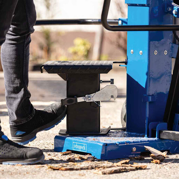Compact 15 log splitter
