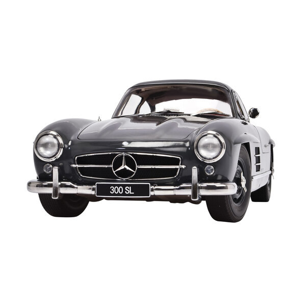 Model vozu Mercedes Benz 300 SL (měřítko 1:12)