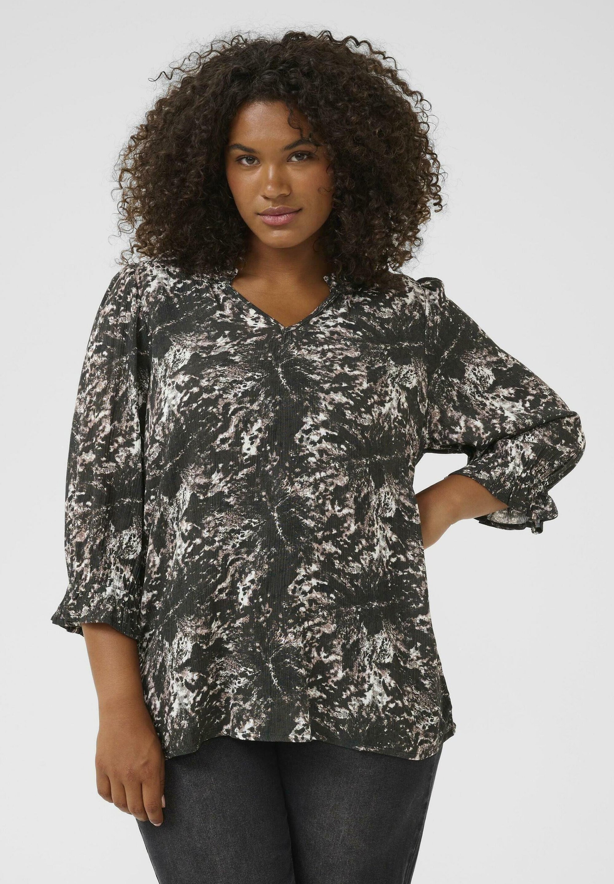 Kaffe Curve Bluse – abstraktes Schwarz-Grau-Muster